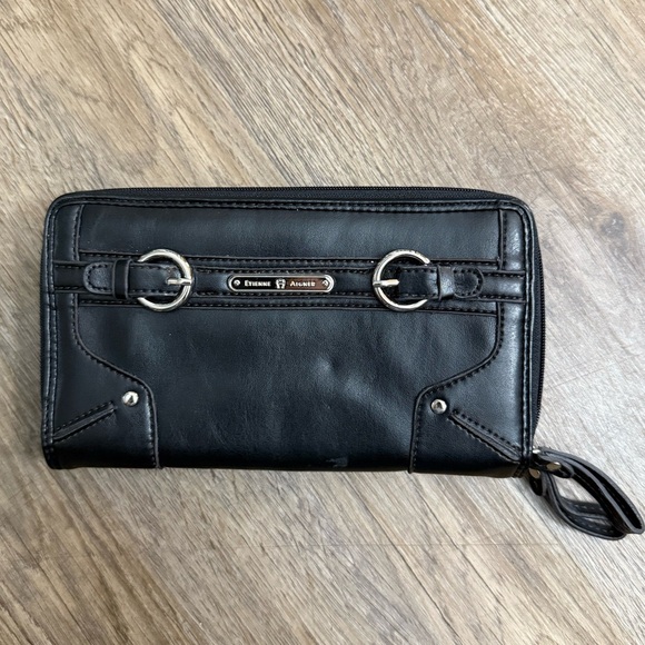 Etienne Aigner • Large Zip Around Wallet - Picture 1 of 11